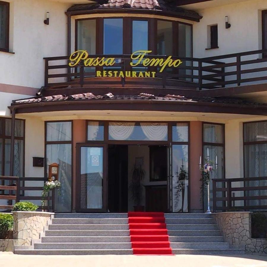 Passa Tempo Hotell Suceava Eksteriør bilde