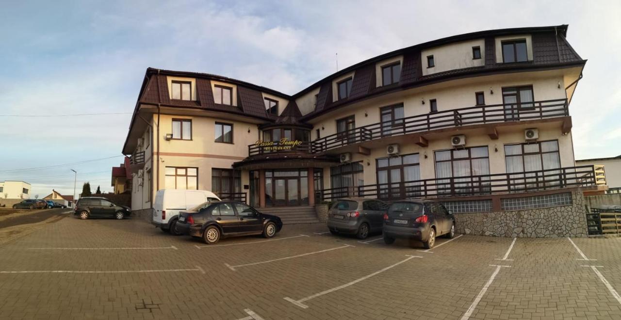 Passa Tempo Hotell Suceava Eksteriør bilde