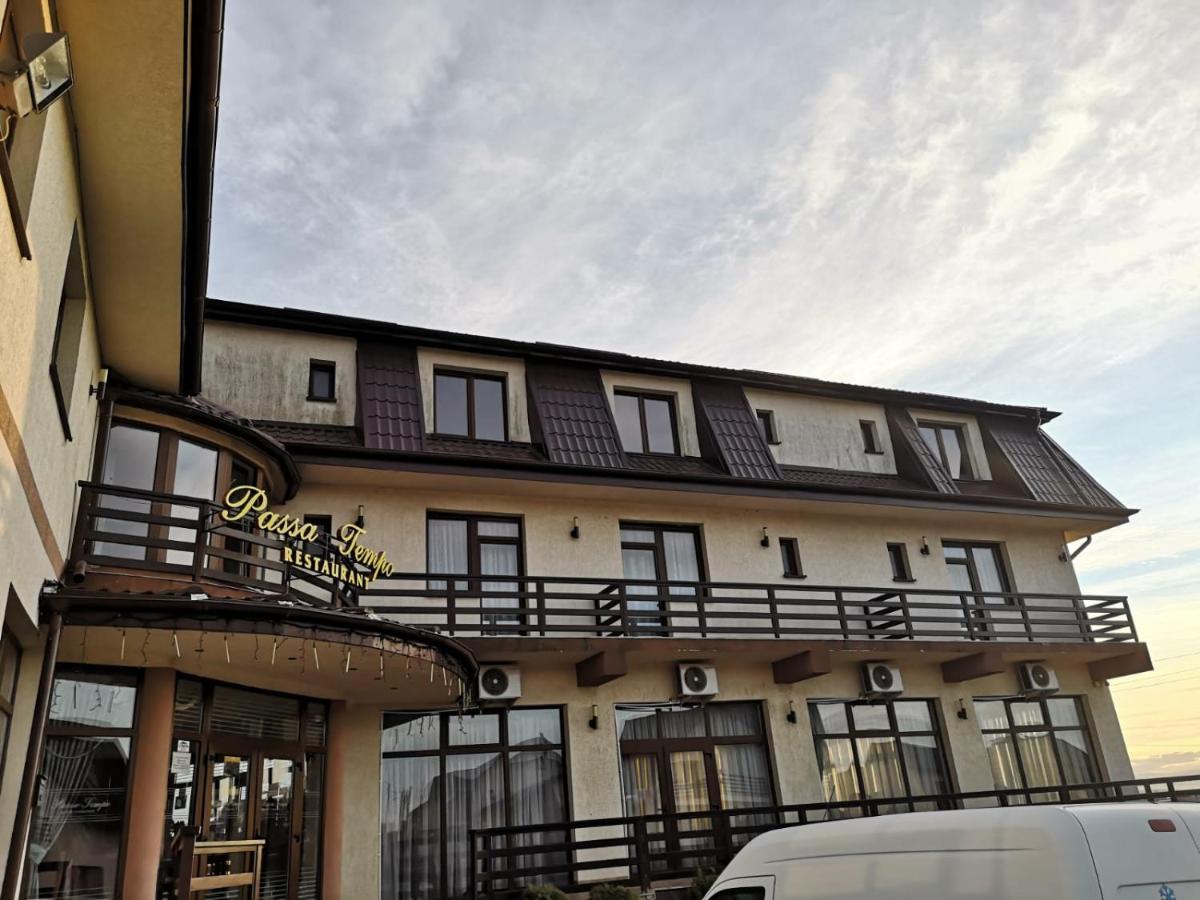 Passa Tempo Hotell Suceava Eksteriør bilde