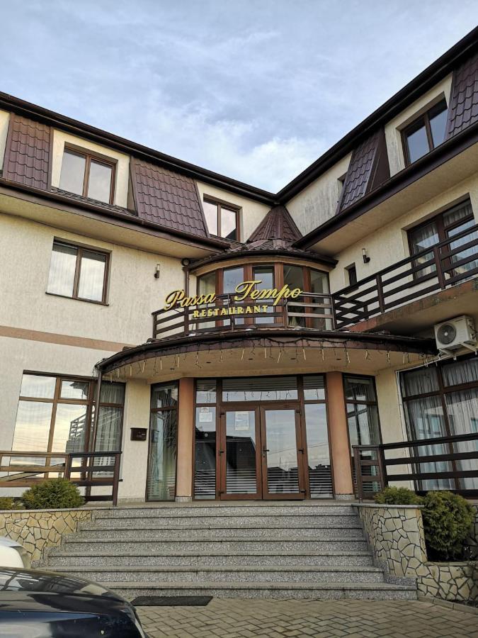 Passa Tempo Hotell Suceava Eksteriør bilde