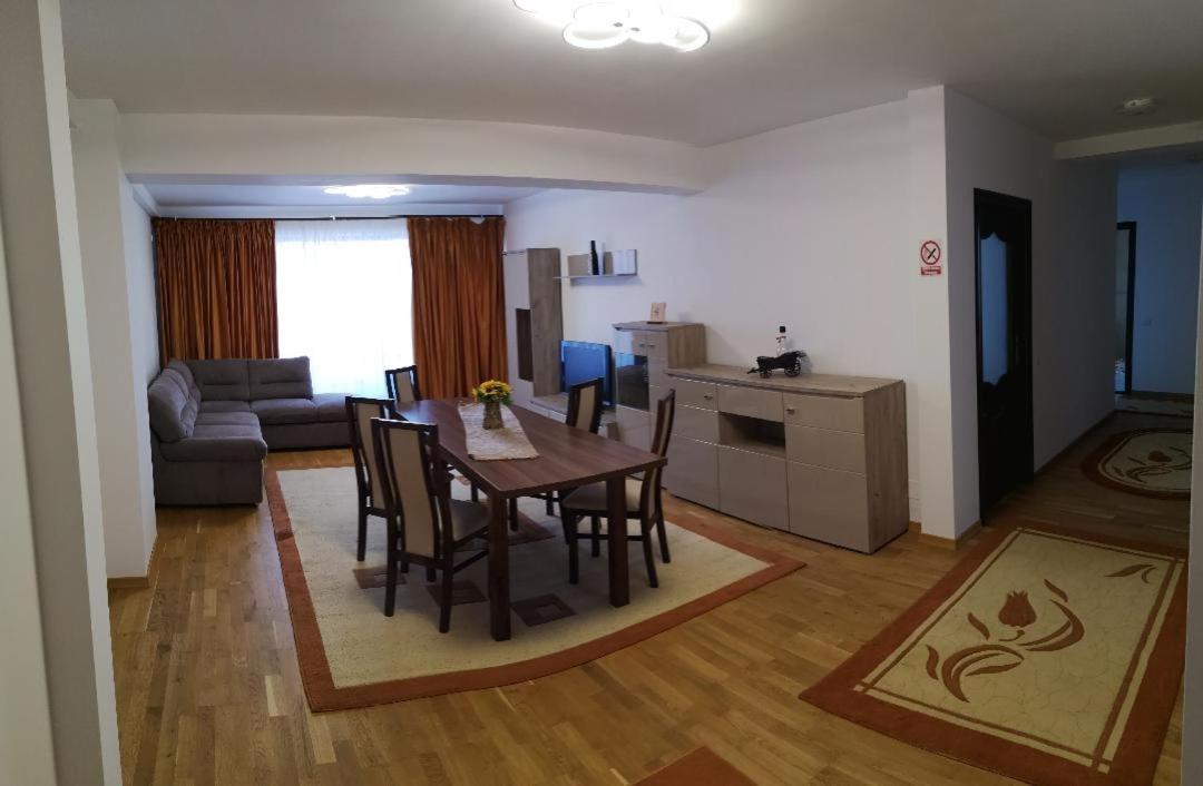 Passa Tempo Hotell Suceava Eksteriør bilde