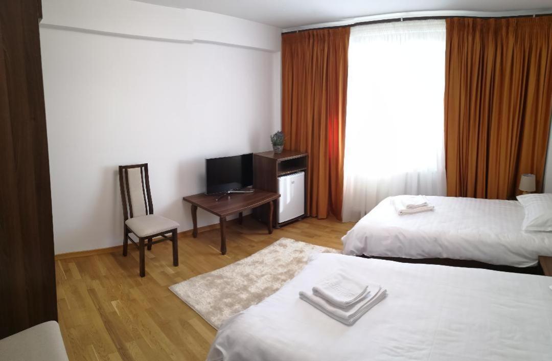 Passa Tempo Hotell Suceava Eksteriør bilde