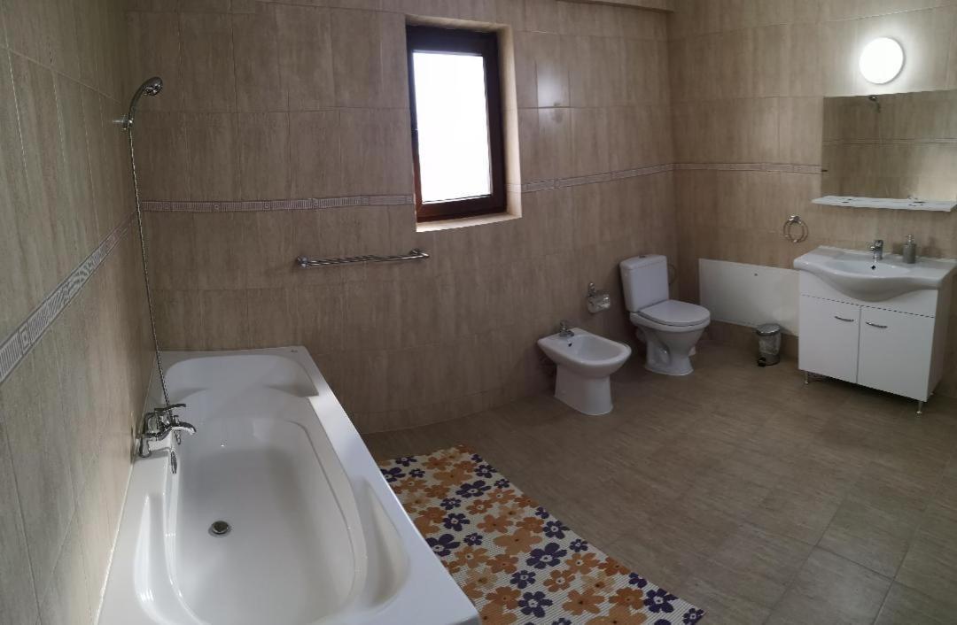 Passa Tempo Hotell Suceava Eksteriør bilde